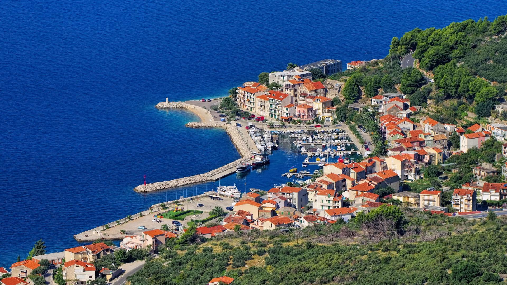 Wallpaper Split Airport - Podgora